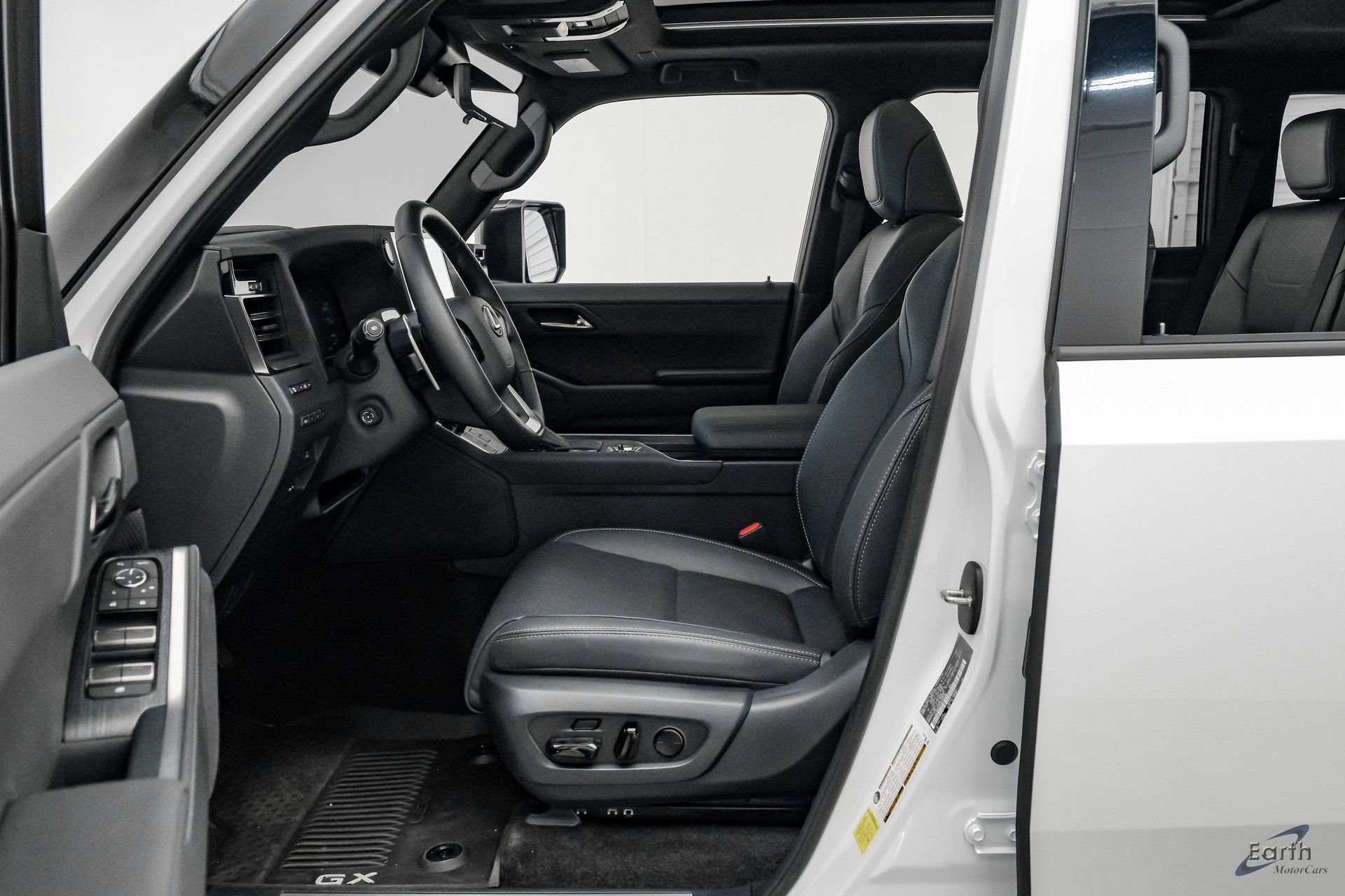 Used 2025 Lexus GX 550 550 Luxury+ 22 VOSSEN WHEELS w/ Accessory Package (2T) image 37