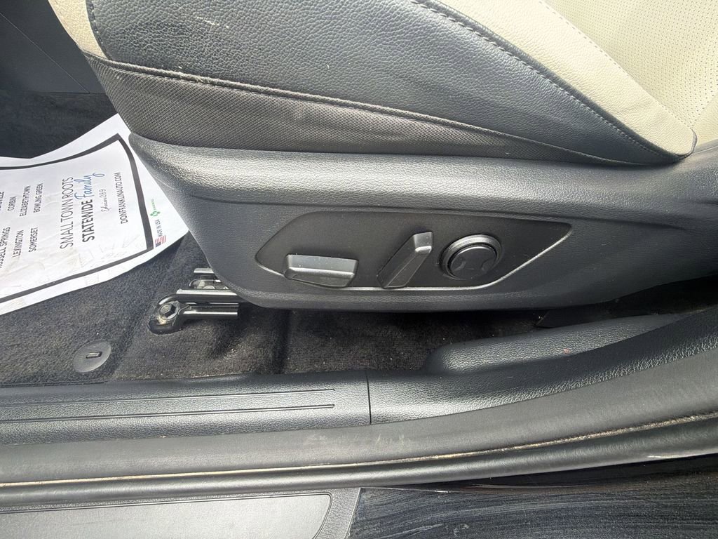 Used 2024 Kia Sportage EX AWD/4WD image 18