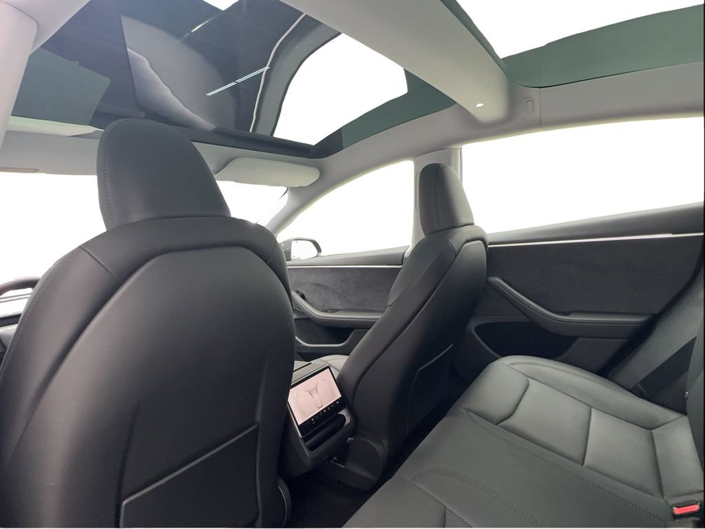Used 2025 Tesla Model 3 Long Range AWD/4WD image 17