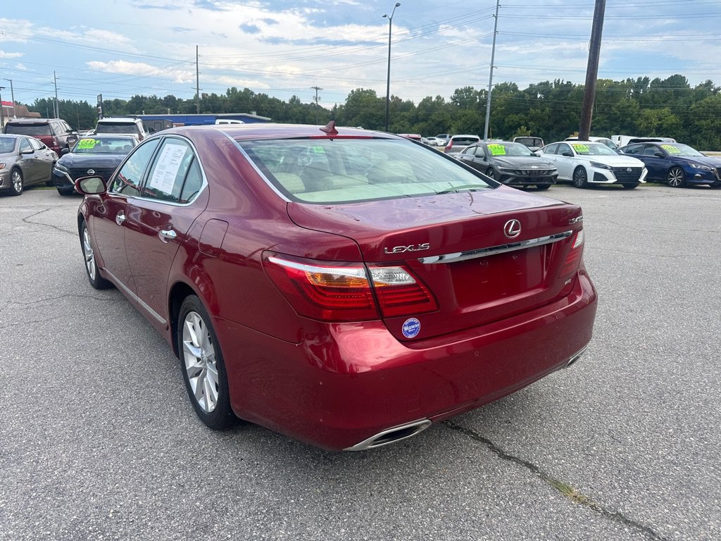 Used 2010 Lexus LS 460 AWD w/ Comfort Pkg image 3