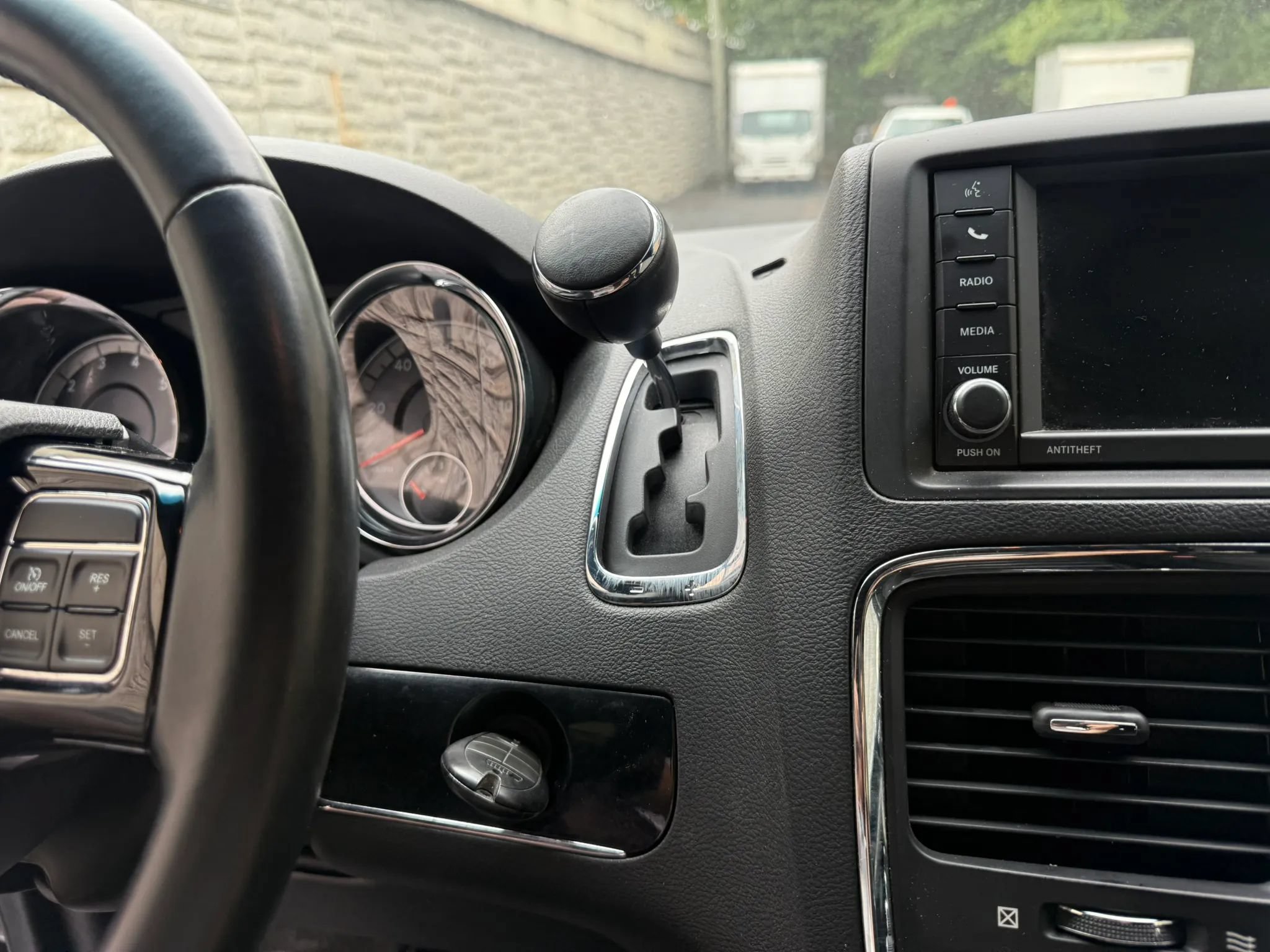 Used 2017 Dodge Grand Caravan SE FWD image 20