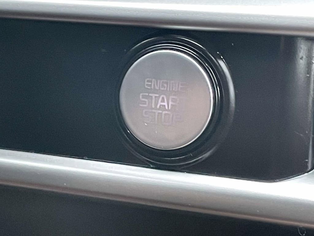 Used 2023 Kia K5 GT-Line image 37