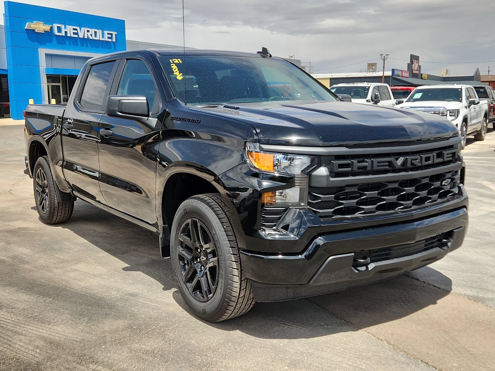 New 2026 Chevrolet Silverado 1500 Custom w/ LPO, Dark Essentials Package AWD/4WD image 6