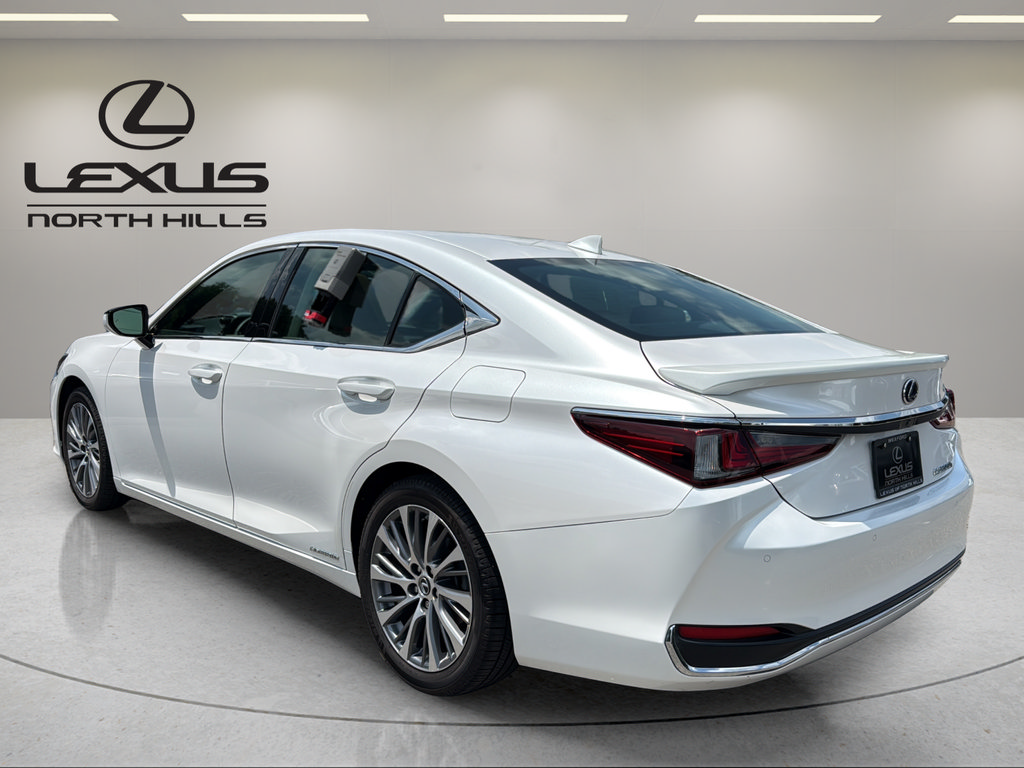 Used 2020 Lexus ES 300h w/ Premium Package FWD image 8
