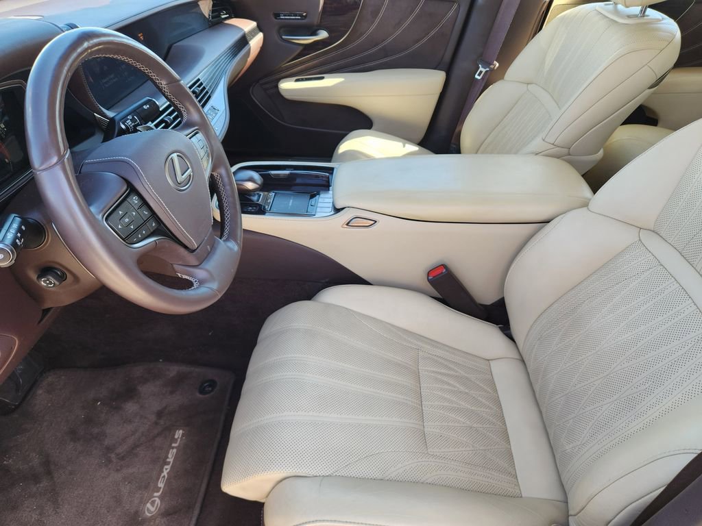 Used 2018 Lexus LS 500 w/ Interior Upgrade Package image 16