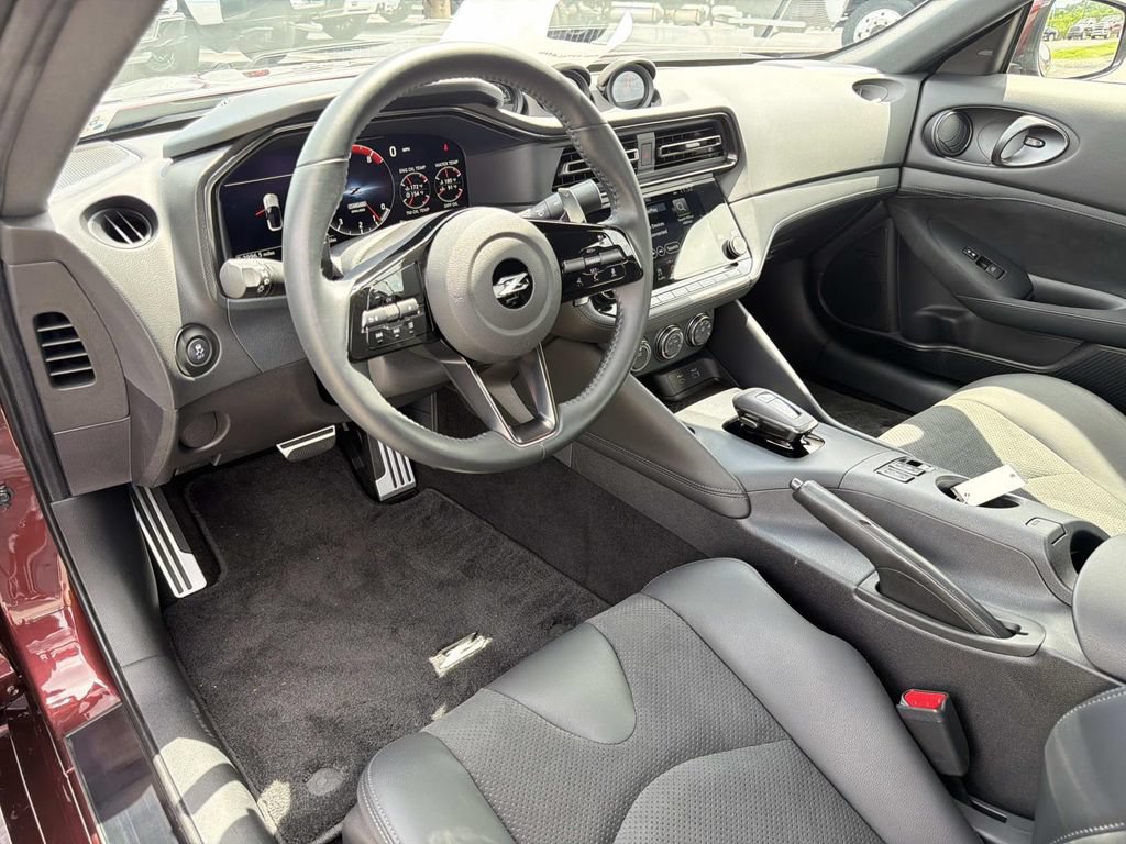 Used 2025 Nissan Z Performance w/ Floor Mat Package RWD image 20