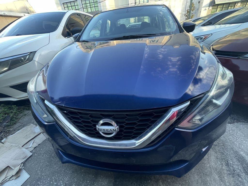 Used 2018 Nissan Sentra SV w/ Premium Package (P01) FWD image 2