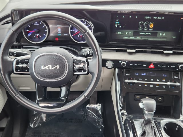 Used 2022 Kia Carnival EX FWD image 29