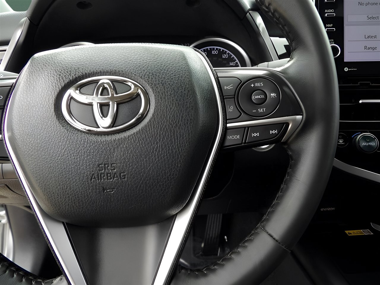 Used 2024 Toyota Camry XLE image 25