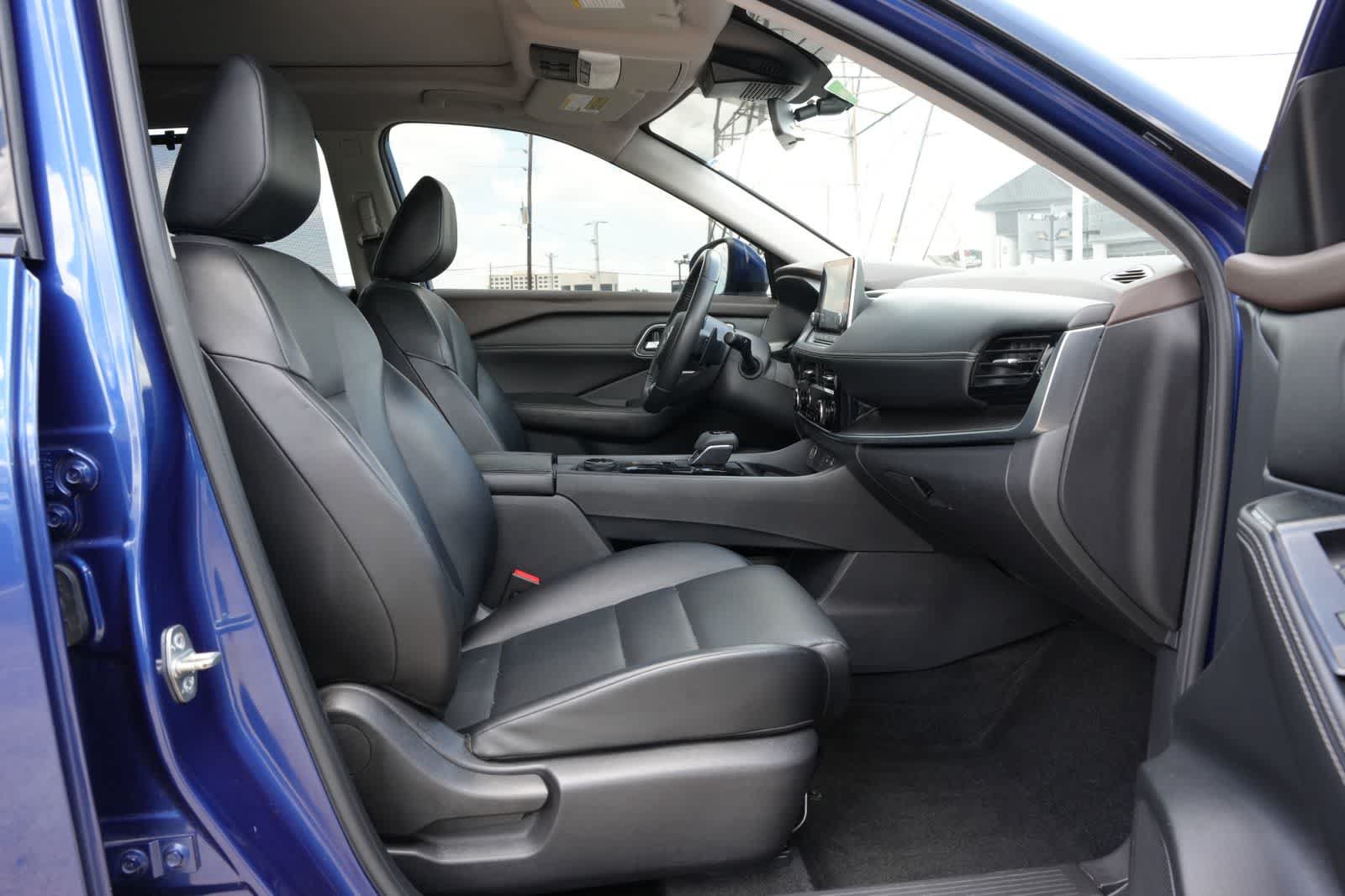 Used 2021 Nissan Rogue SV w/ Premium Package AWD/4WD image 22
