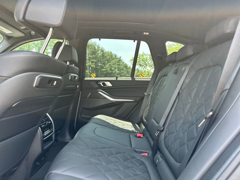 New 2026 BMW X5 M60i w/ Executive Package image 21