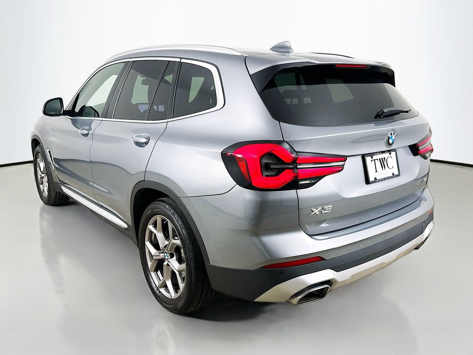 Used 2023 BMW X3 xDrive30i w/ Premium Package AWD/4WD image 7