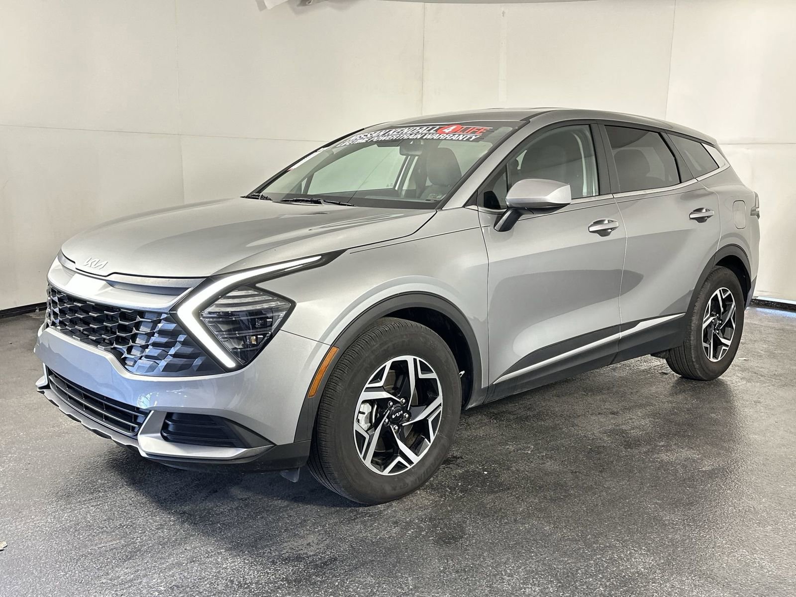 Used 2024 Kia Sportage LX image 4