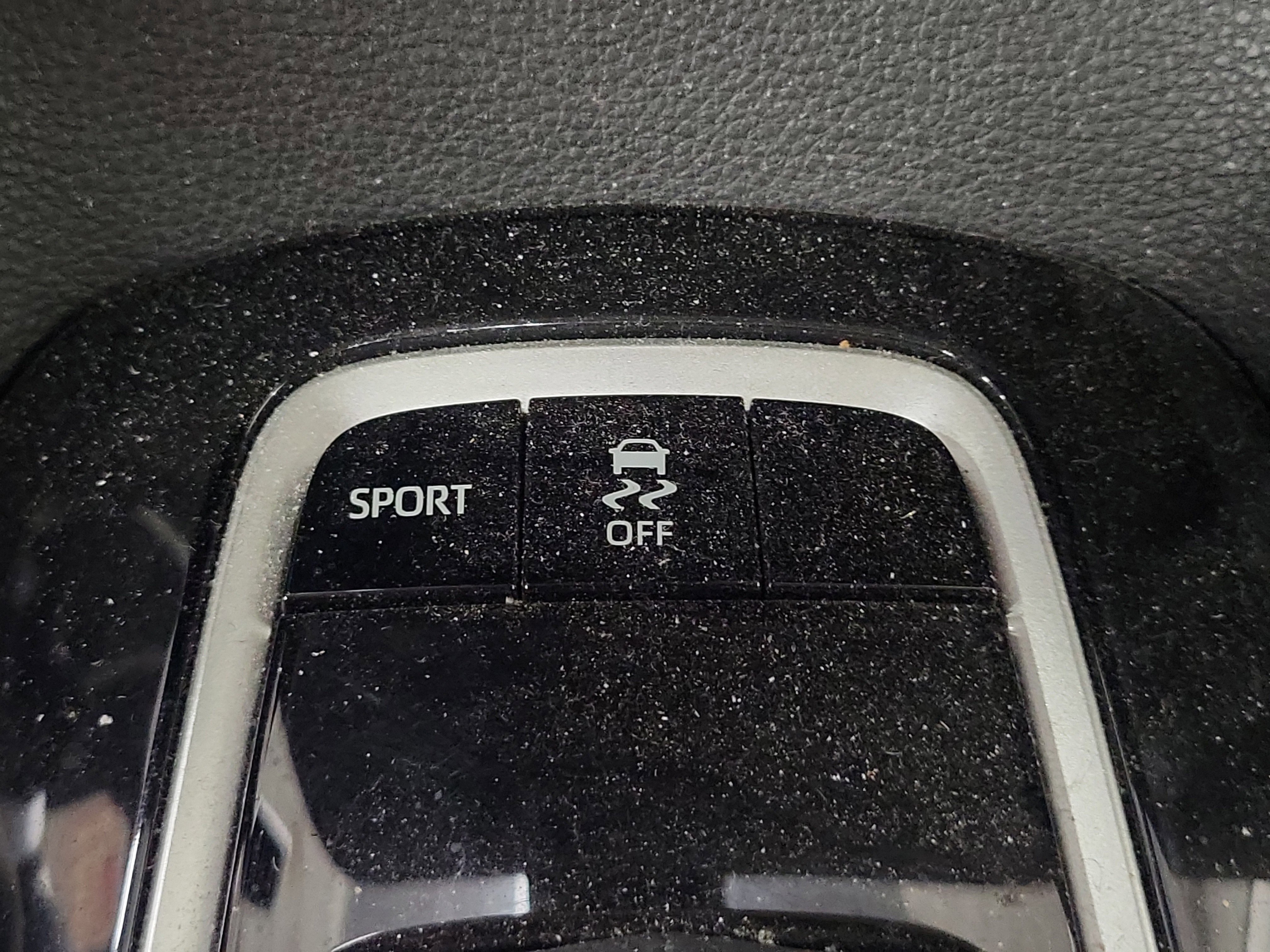 Used 2020 Toyota Corolla XLE image 30