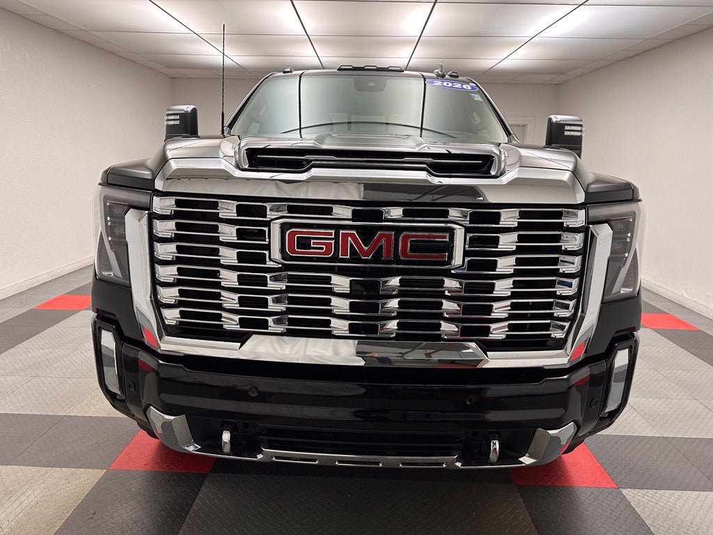 Used 2026 GMC Sierra 2500 Denali AWD/4WD image 2