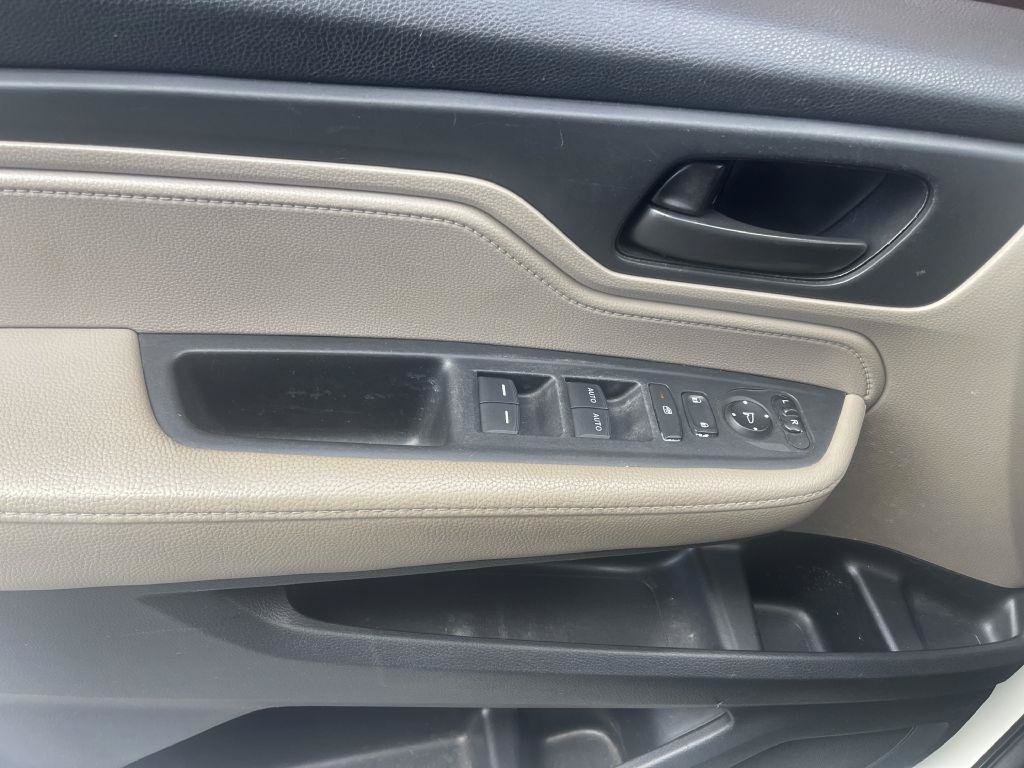 Used 2019 Honda Odyssey LX image 16