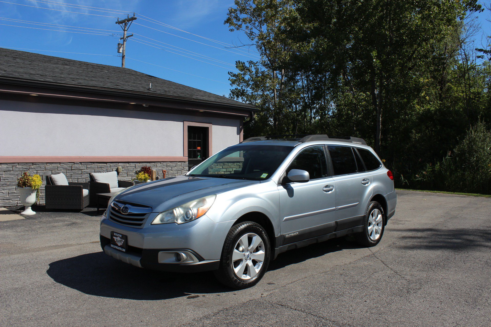 Used 2012 Subaru Outback 2.5i Limited w/ Moonroof Pkg AWD/4WD image 11