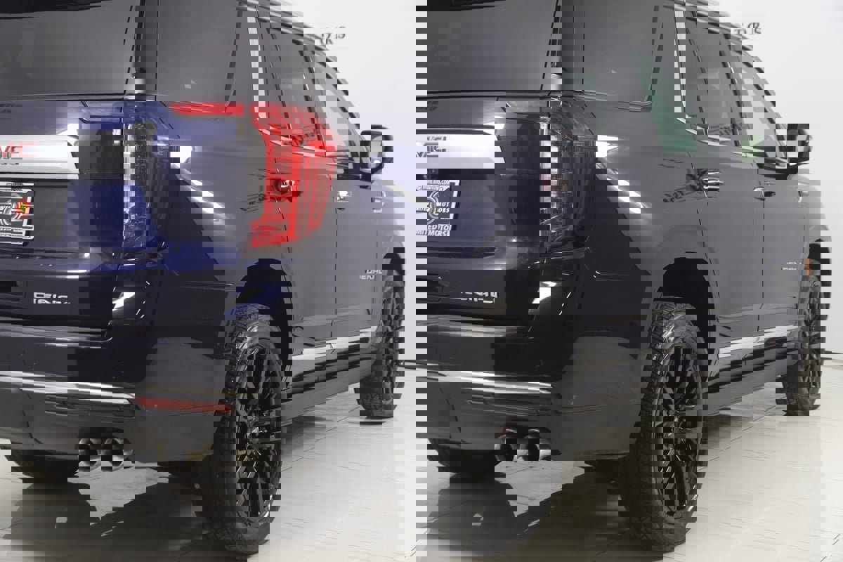 Used 2021 GMC Yukon Denali w/ Denali Premium Package image 45