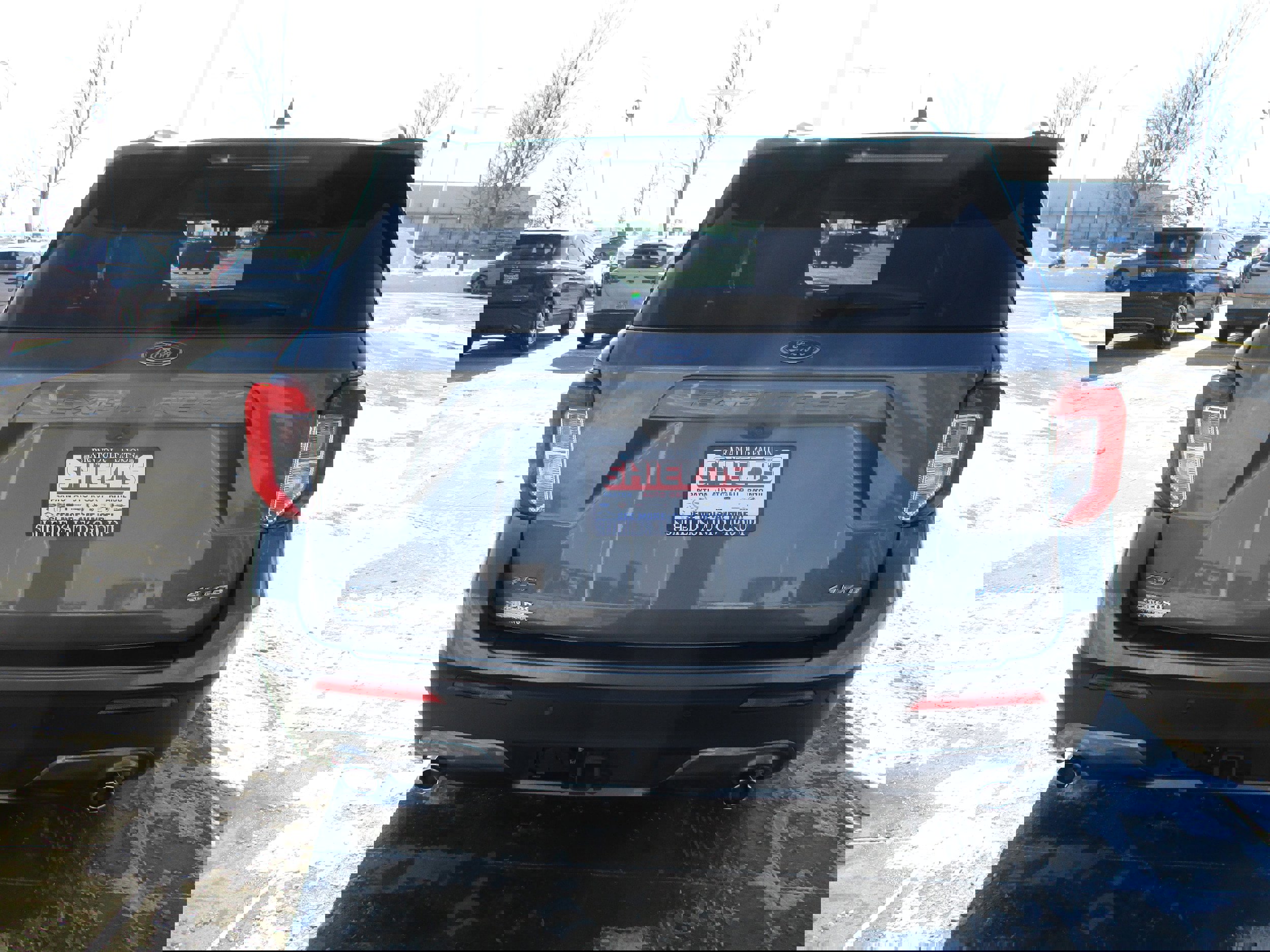 Used 2023 Ford Explorer XLT w/ Equipment Group 202A image 5