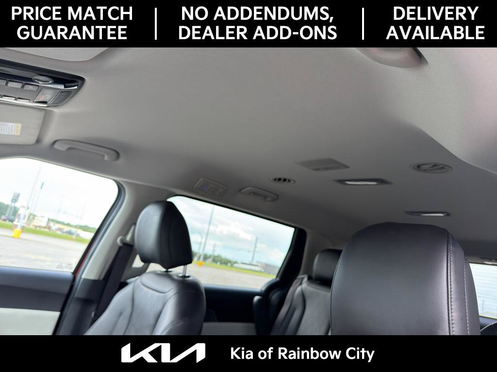 Used 2024 Kia Carnival LX FWD image 15