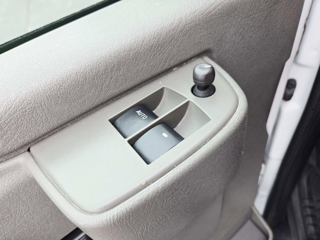 Used 2021 GMC Savana 2500 w/ Driver Convenience Package image 31