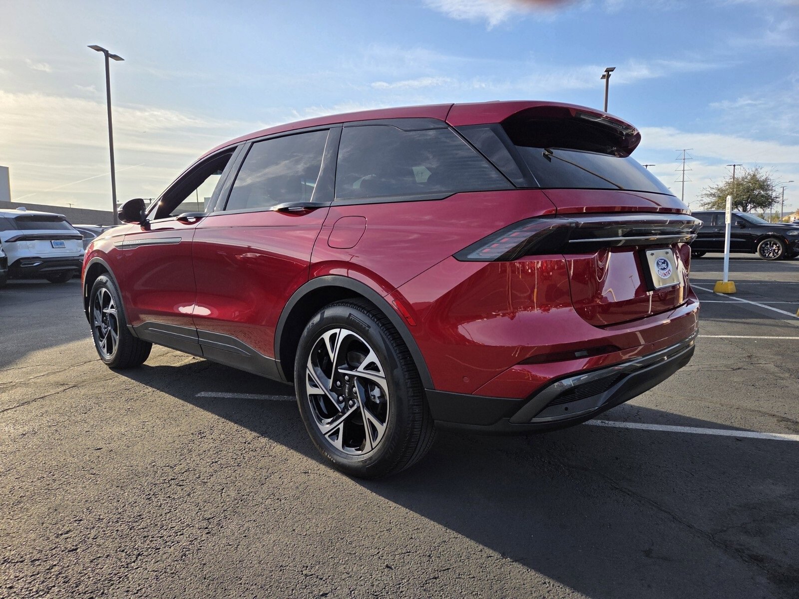 Used 2024 Lincoln Nautilus Premier w/ Jet Appearance Package image 4