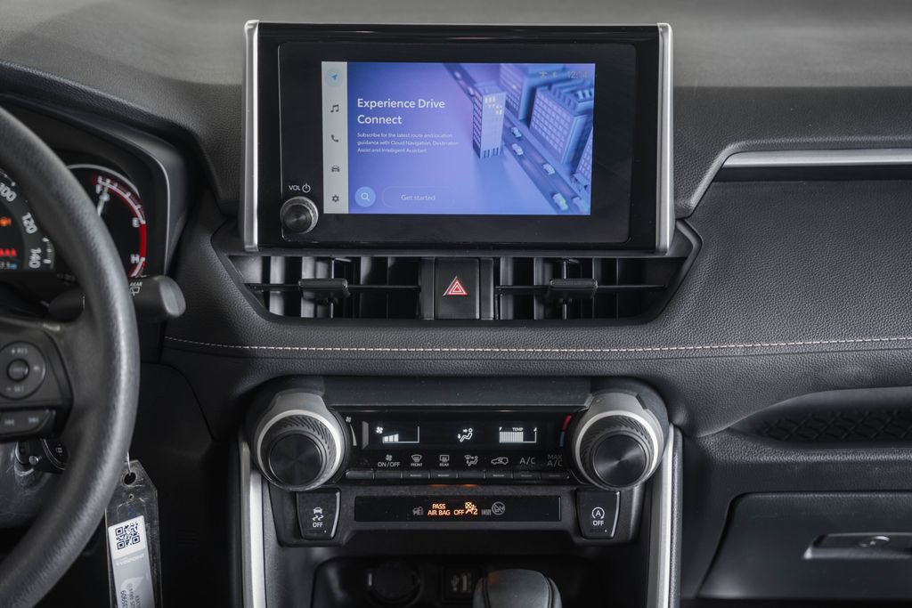 Used 2025 Toyota RAV4 LE image 18