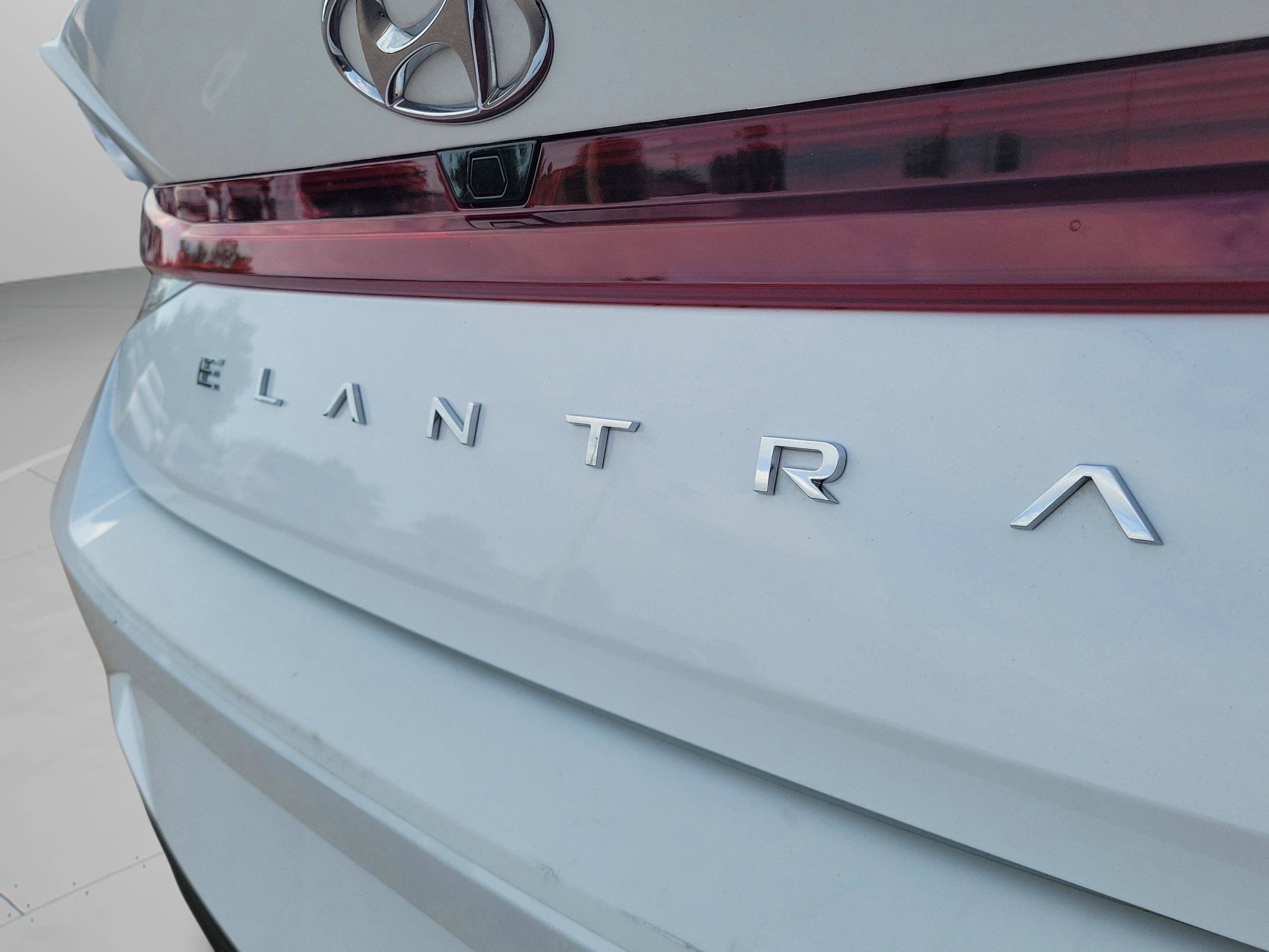 Certified 2022 Hyundai Elantra SEL image 6