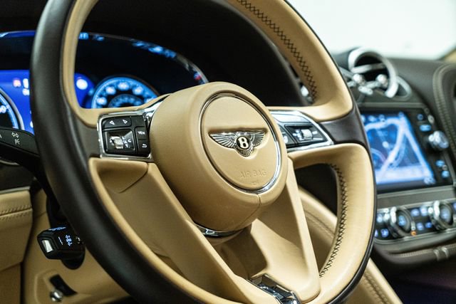 Used 2019 Bentley Bentayga AWD/4WD image 24