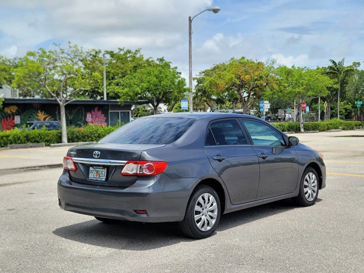 Used 2013 Toyota Corolla LE FWD image 6
