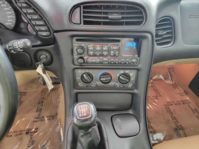 Used 2001 Chevrolet Corvette Coupe RWD image 19