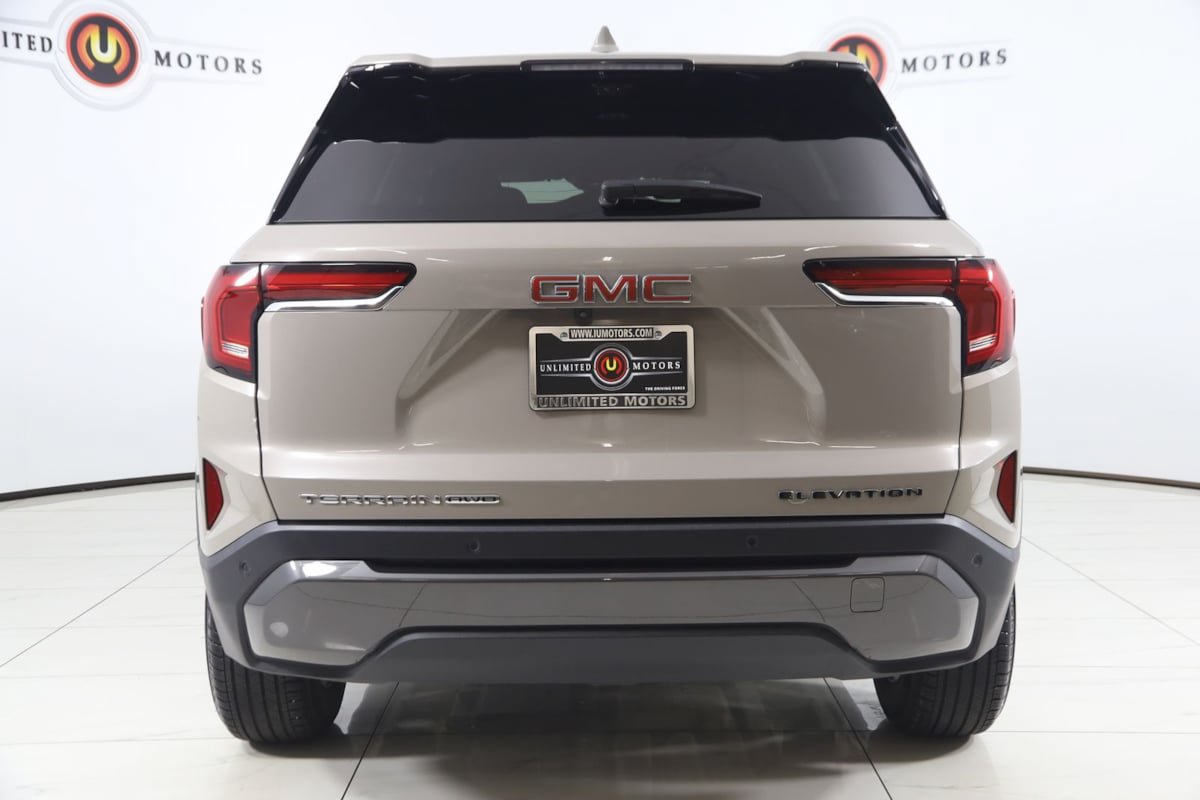 Used 2025 GMC Terrain Elevation w/ Technology Package II AWD/4WD image 42