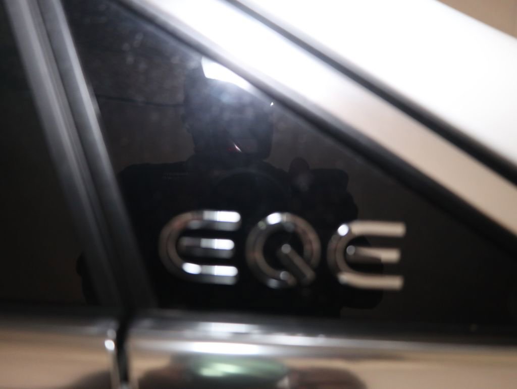 Used 2026 Mercedes-Benz EQE 320 4MATIC SUV image 60