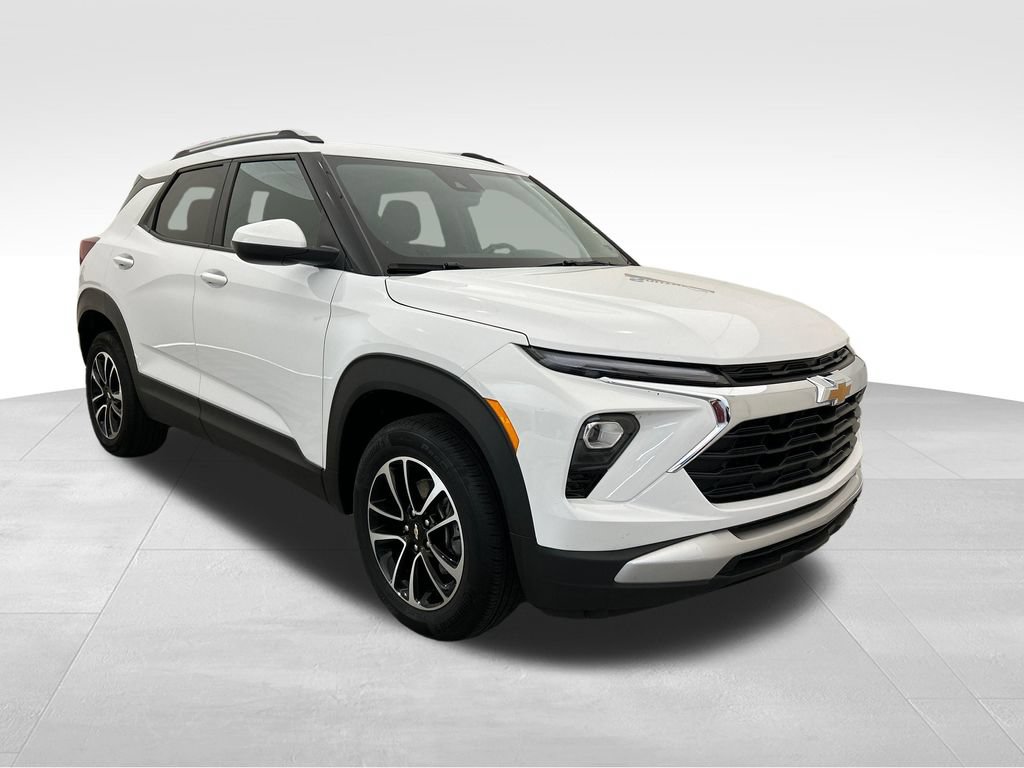 Used 2025 Chevrolet TrailBlazer LT AWD/4WD image 7