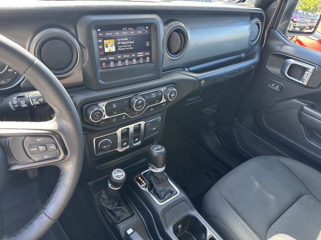 Used 2023 Jeep Wrangler Sport AWD/4WD image 27