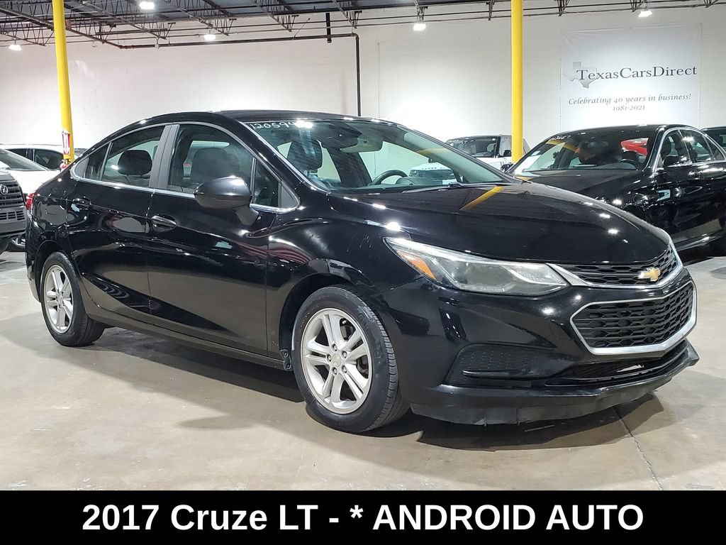 Used 2017 Chevrolet Cruze LT FWD image 3