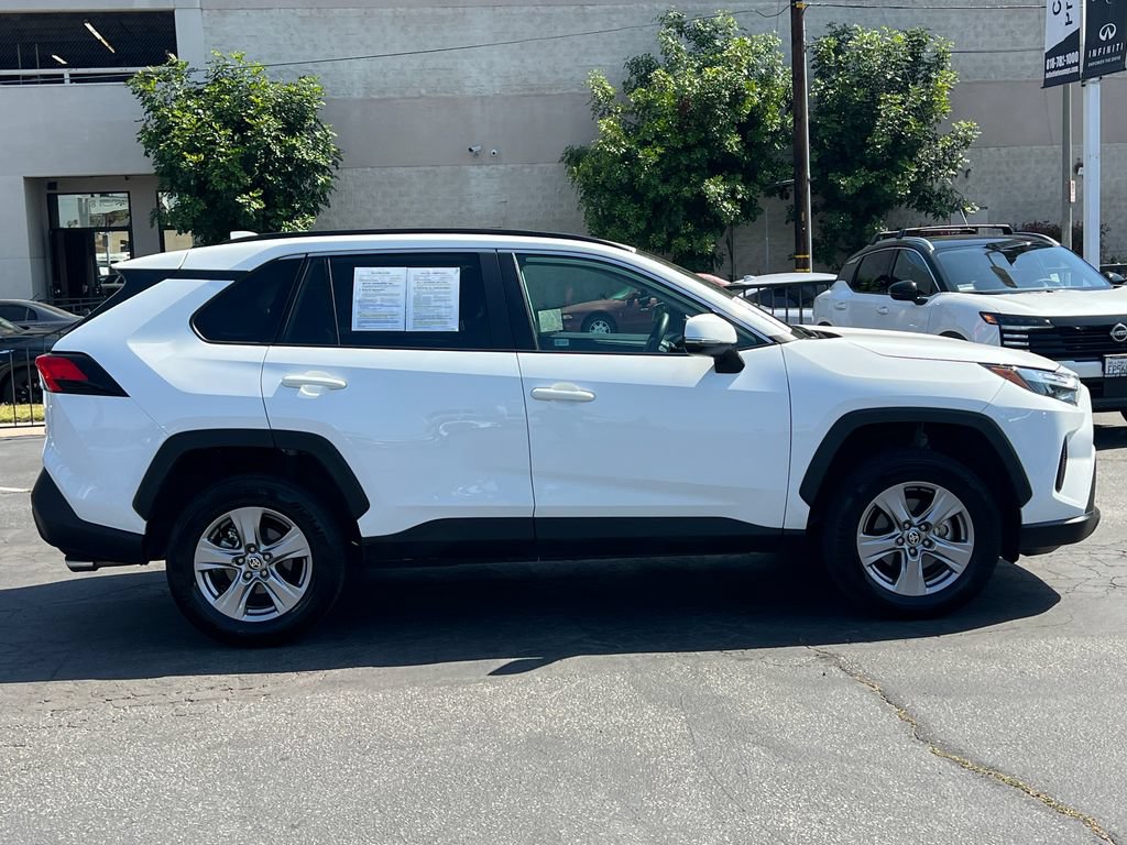 Used 2025 Toyota RAV4 XLE FWD image 9
