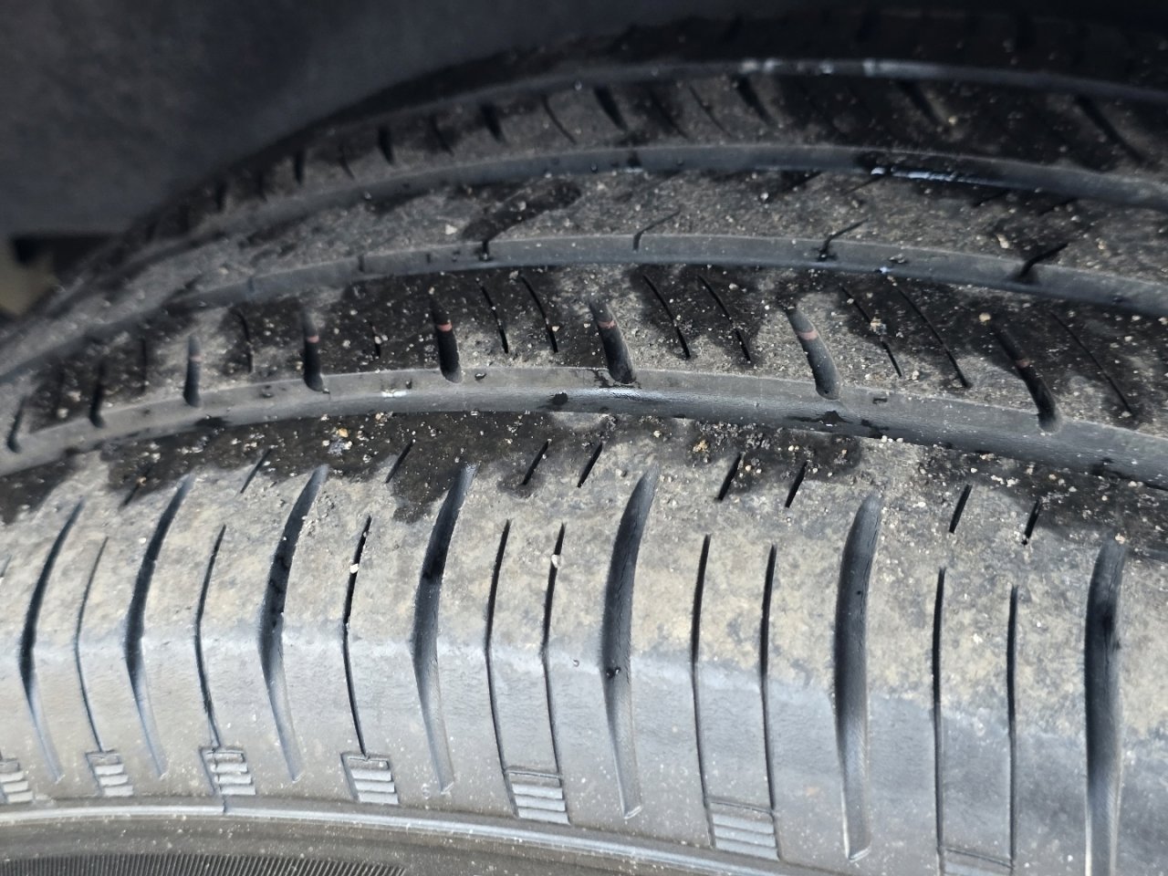 Used 2024 GMC Terrain Denali w/ Denali Premium Package image 9