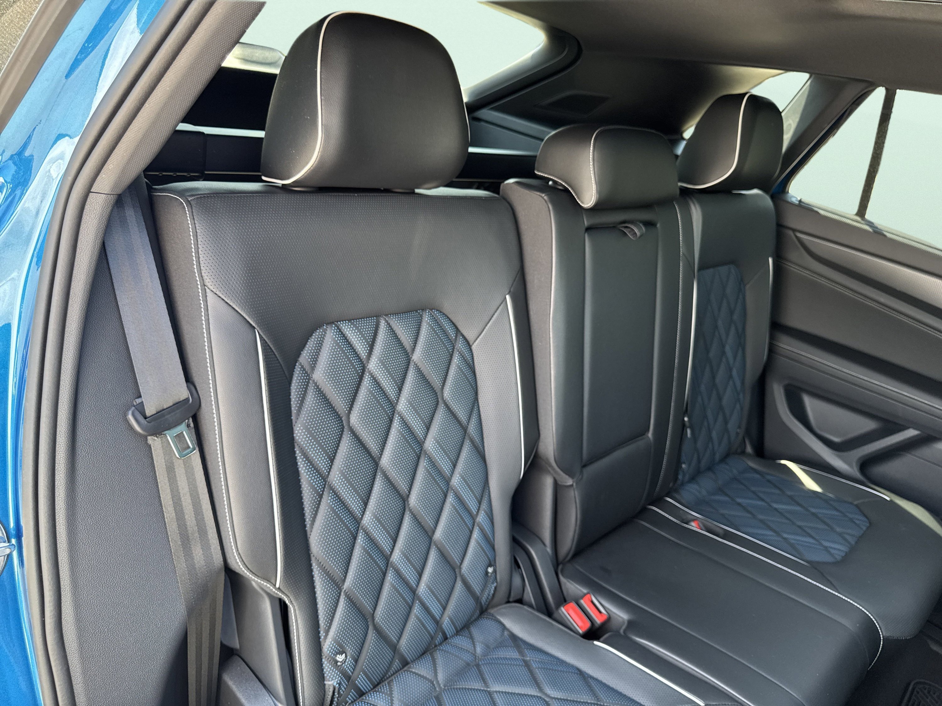 Used 2024 Volkswagen Atlas Cross Sport SEL Premium R-Line AWD/4WD image 42