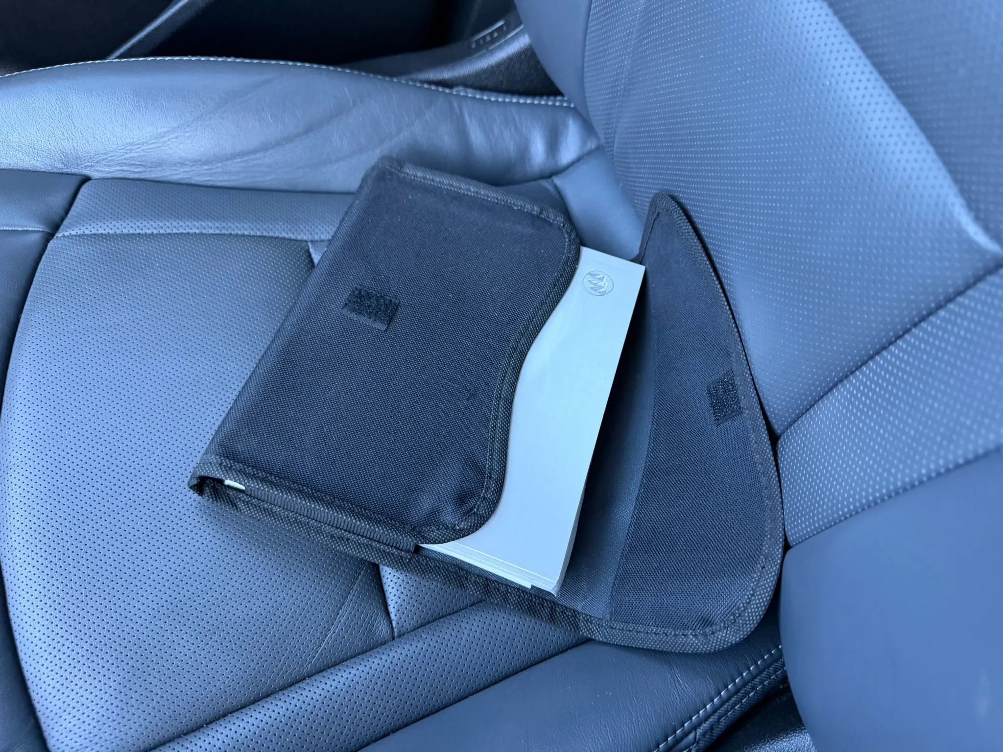 Used 2018 Buick Enclave Premium w/ Experience Buick Package image 8