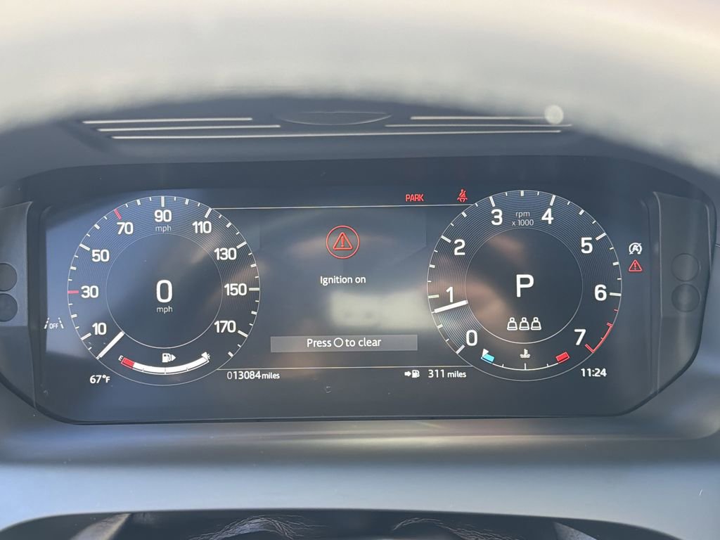 Used 2025 Land Rover Discovery Sport S image 24