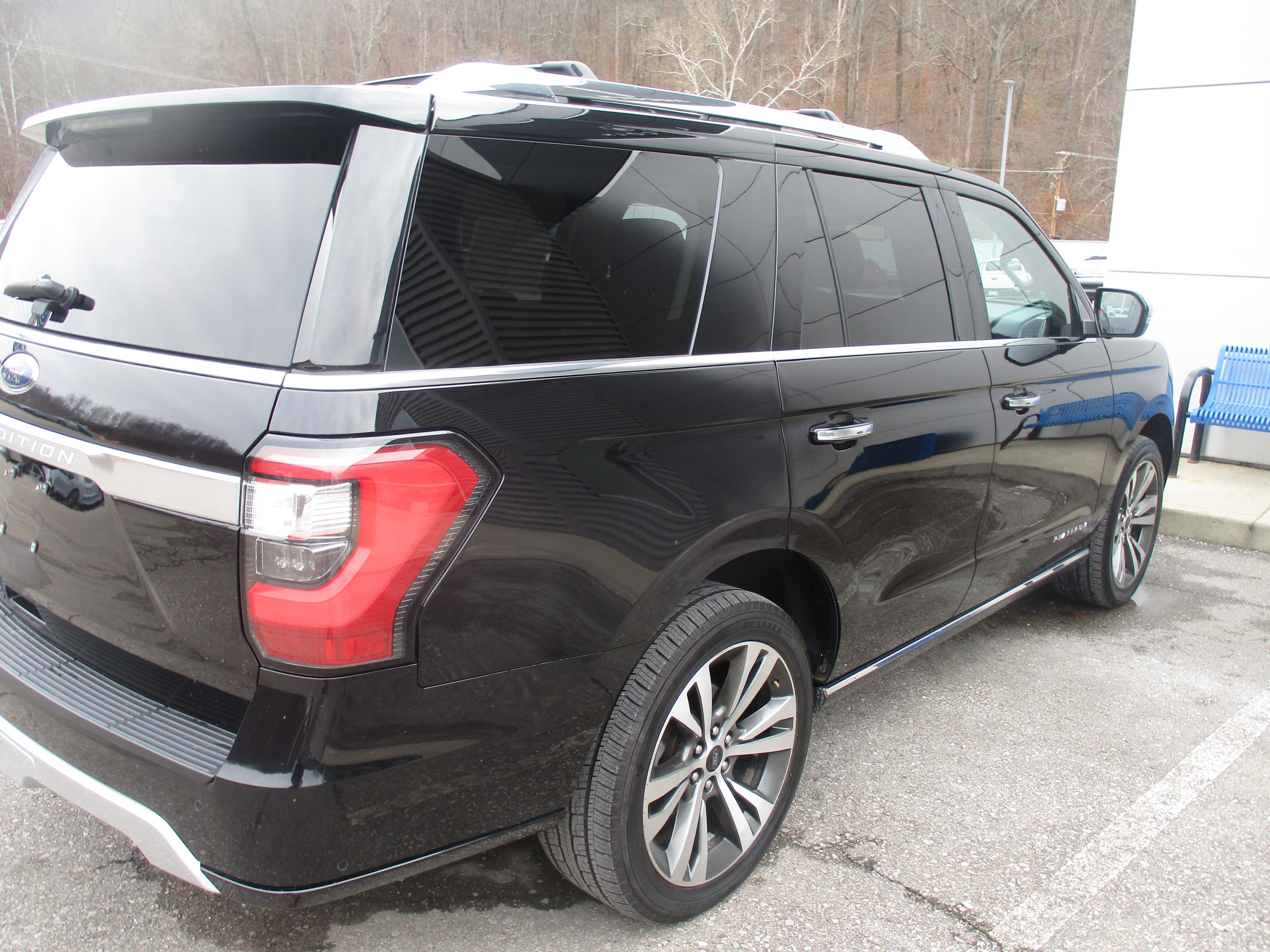 Certified 2021 Ford Expedition Platinum image 4