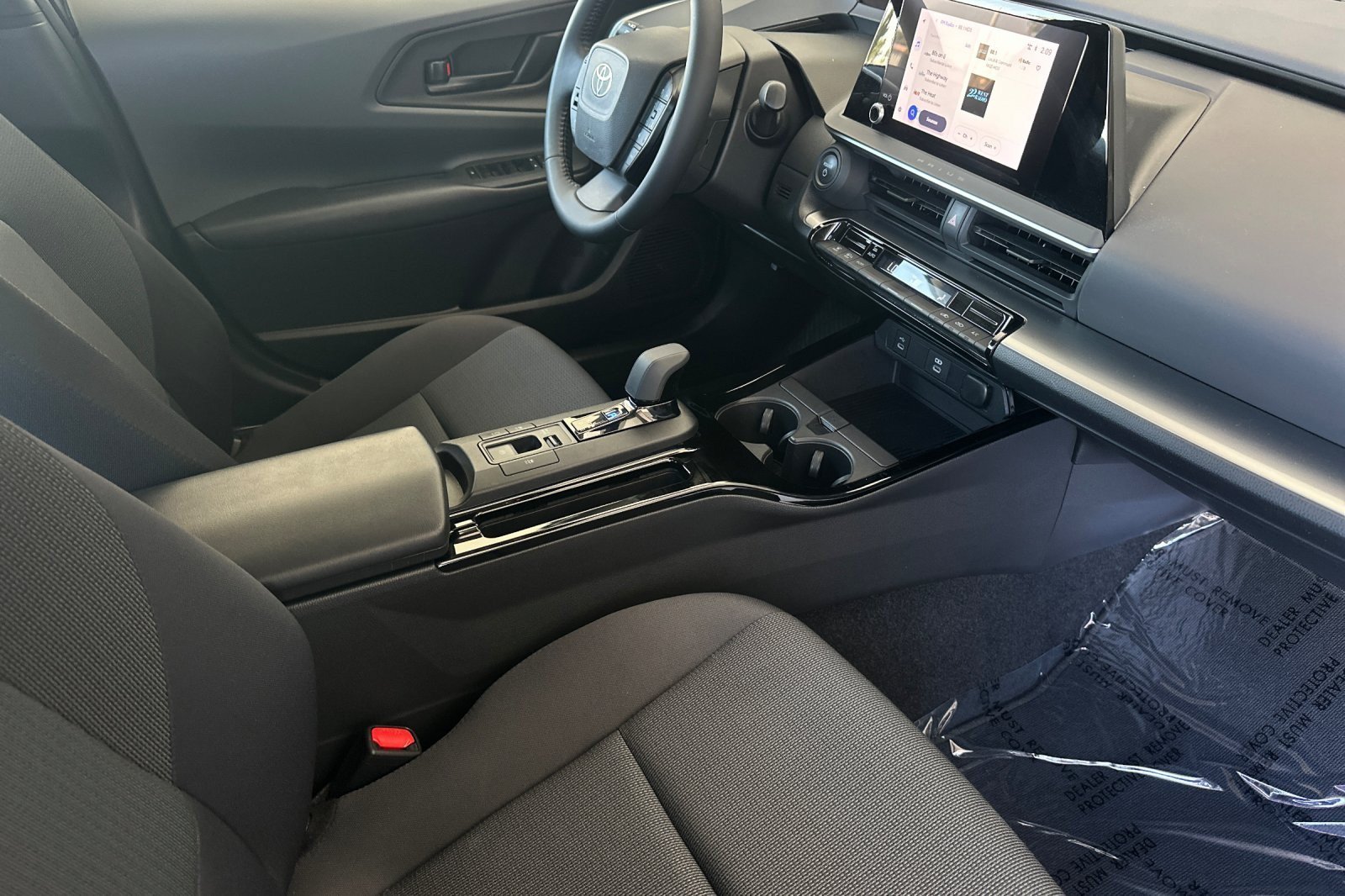 Certified 2023 Toyota Prius LE FWD image 14