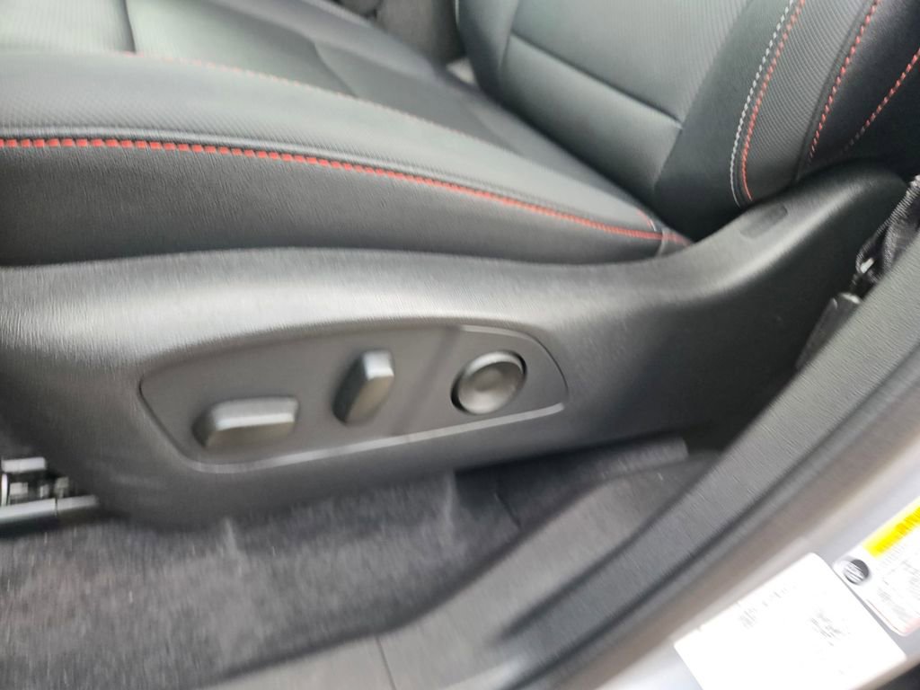 Used 2025 Chevrolet Traverse Z71 image 28