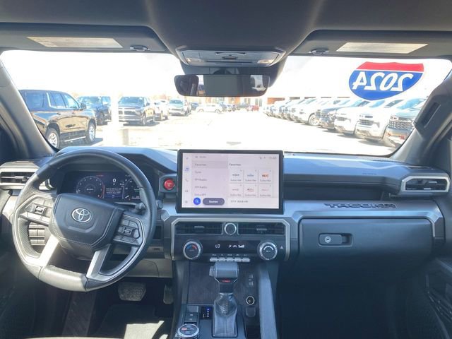 Used 2025 Toyota Tacoma TRD Off-Road AWD/4WD image 19
