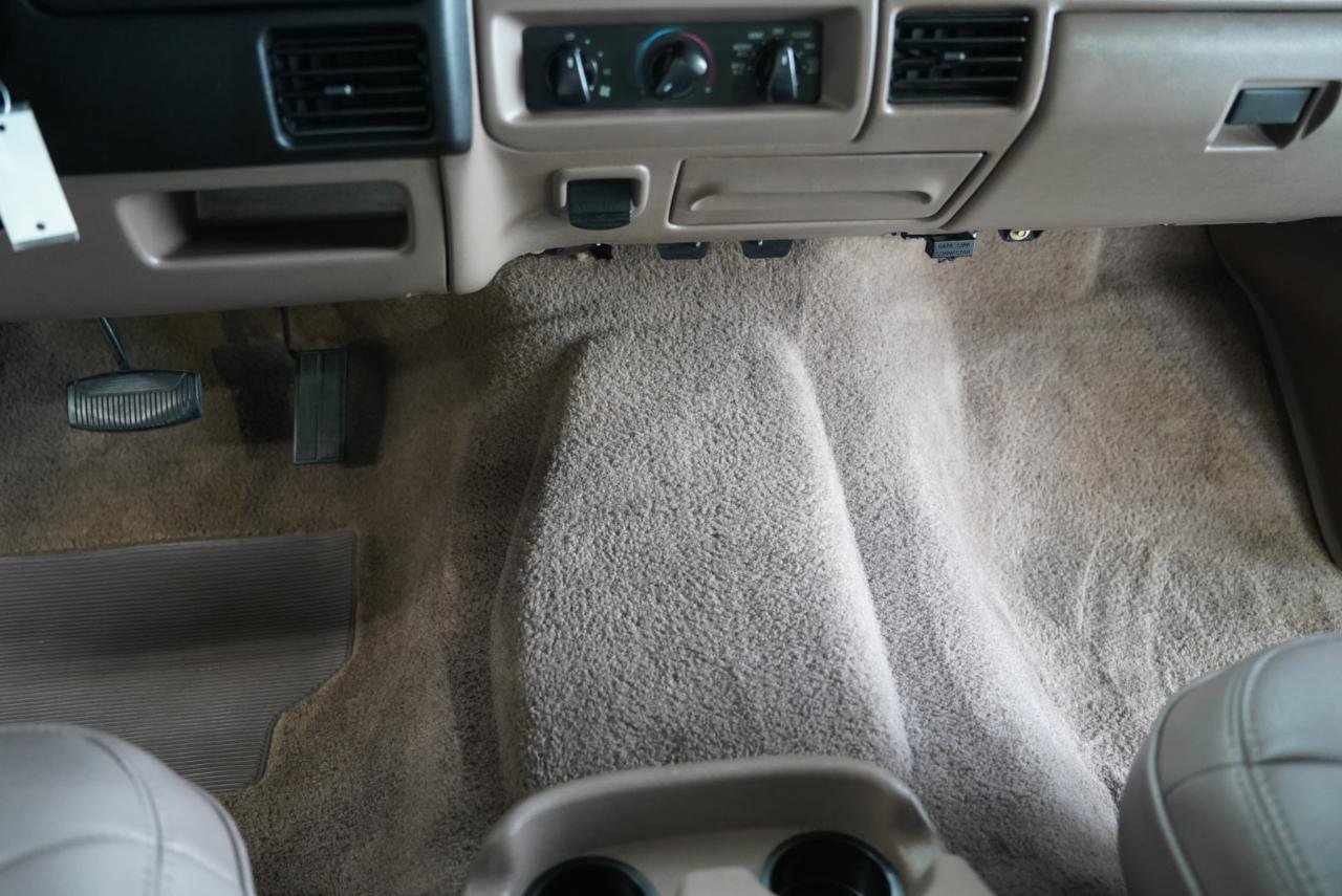 Used 1996 Ford Bronco Eddie Bauer AWD/4WD image 17