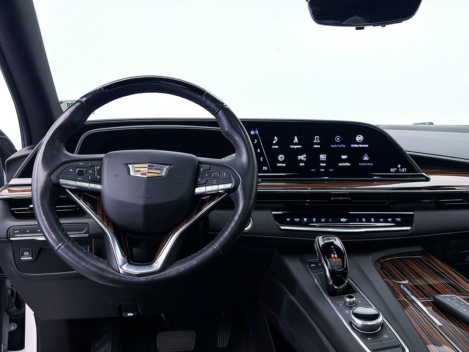 Used 2024 Cadillac Escalade Premium Luxury AWD/4WD image 7