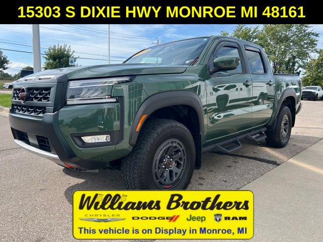 Used 2025 Nissan Frontier PRO-4X AWD/4WD image 1