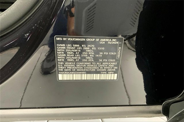 Used 2025 Volkswagen Atlas Peak Edition SE image 36