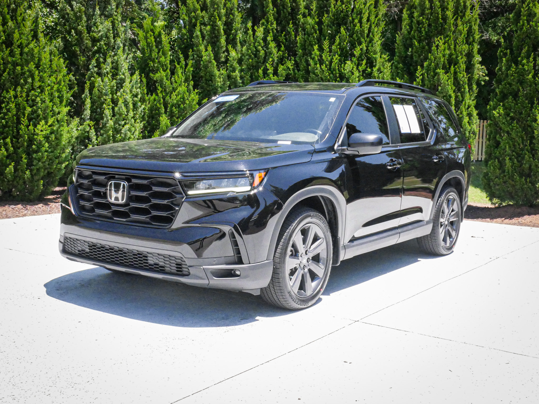 Certified 2025 Honda Pilot Sport image 5